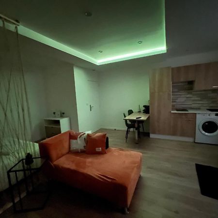 Appartement Luxe Jaune Saint-Etienne  Exterior photo